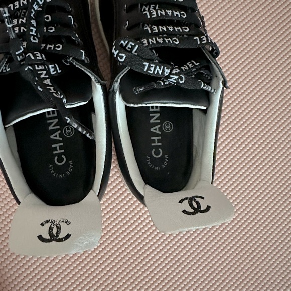 CHANEL Black and White Sneakers - Picture 6 of 16